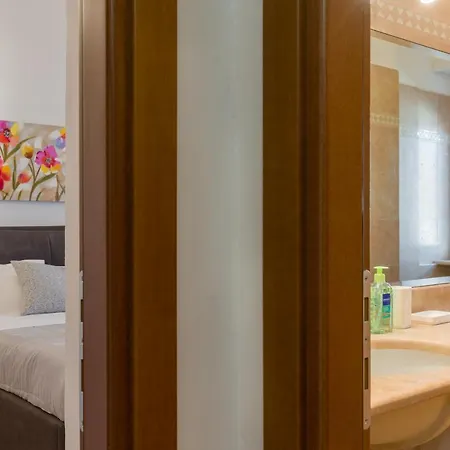 Marco In Centro Citta Apartment *